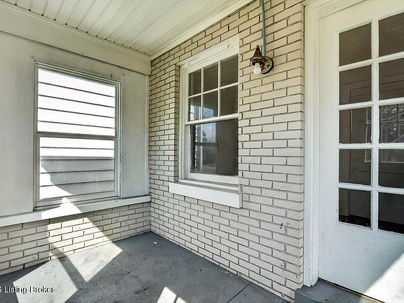 3rd image of 3002 Taylor Blvd
