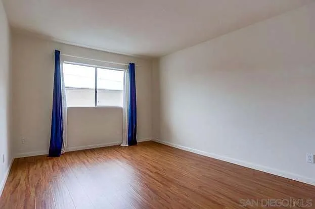 1645 Emerald St #1L — Photo 13