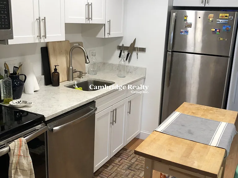 16 Westford St #8T — Photo 3
