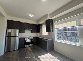 58 Sky Harbour Dr #105, Brampton, ON L6Y 0V5