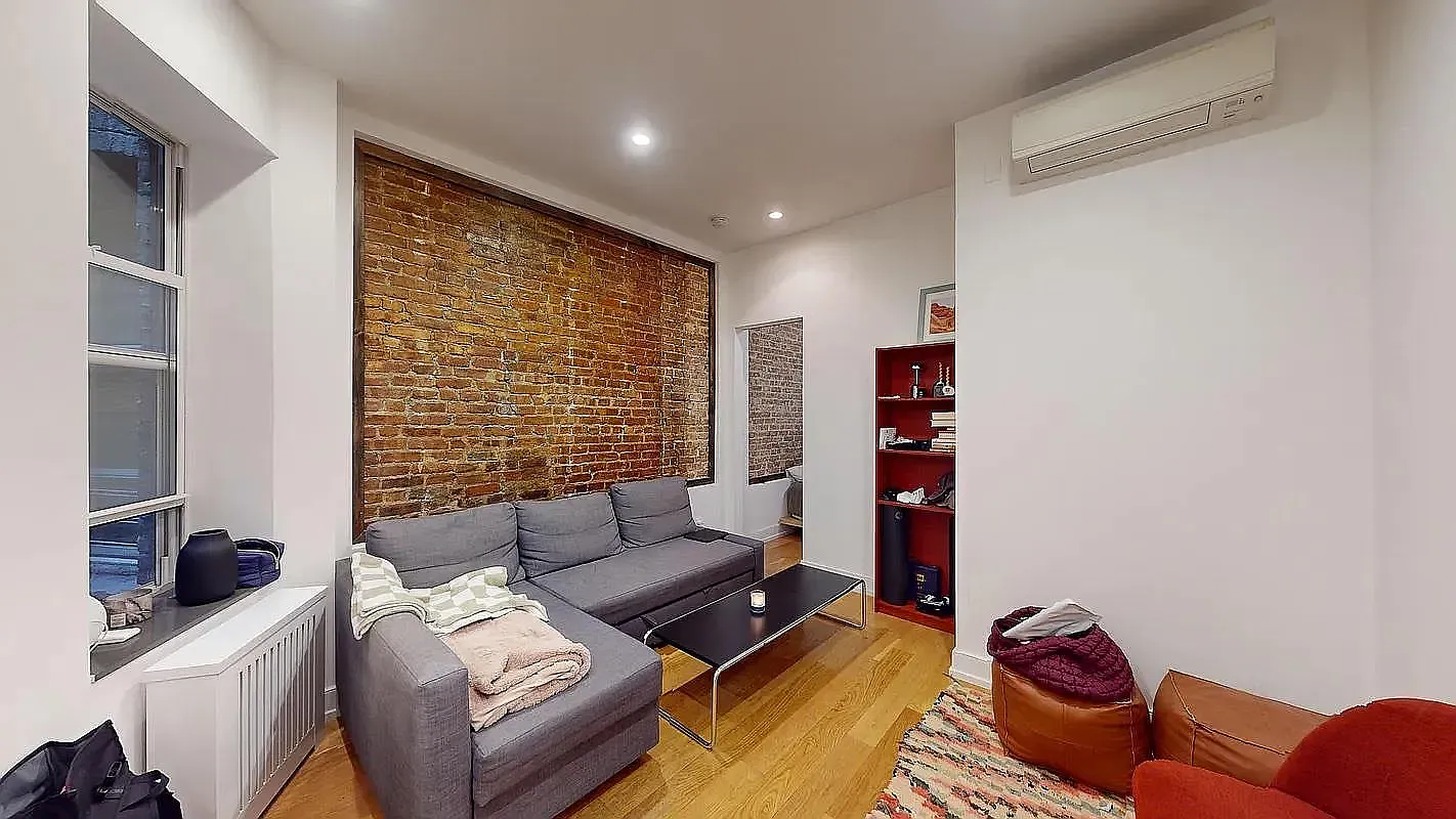 325 East 12th Street — Photo 3