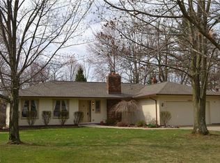 28150 Louise Dr, Solon, OH 44139