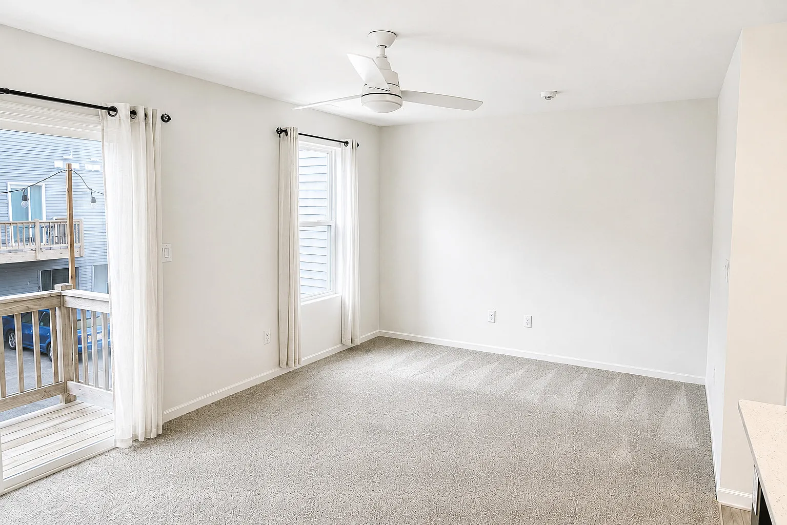 3 bed, 2.5 bath, 1579 sqft, $2,500 — Photo 4