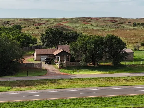 21508 S Frontage Rd, Foss, OK 73647