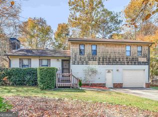 1813 N County Line Rd, Lithia Springs, GA 30122