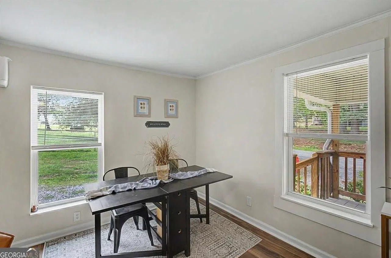 2 bed, 966 sqft, $1,800 — Photo 2