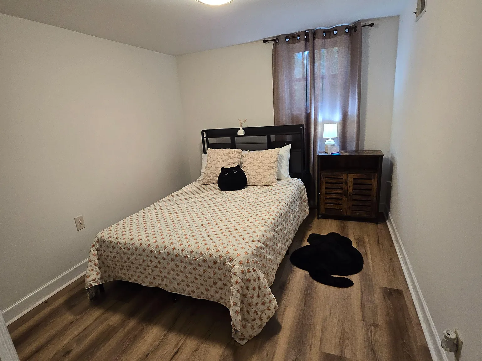 3 bed, 1.0 bath, 1297 sqft, $845 — Photo 3