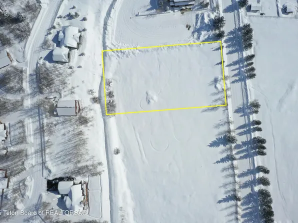 2 Bridger Dr, Thayne, WY 83127