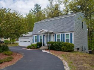17 Ferry Rd, Nashua, NH 03064