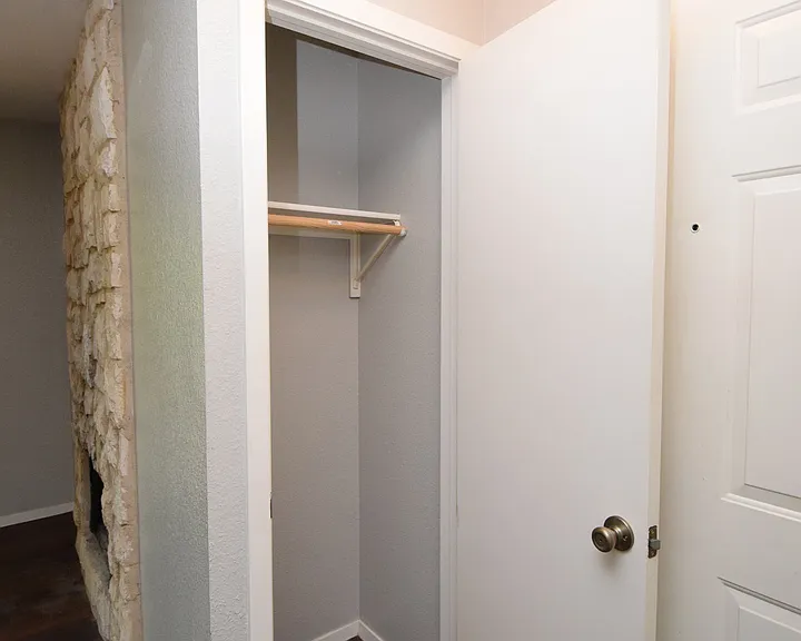 10811 Lanshire Dr — Photo 23