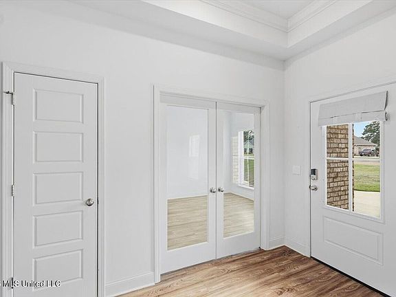 4th image of 232 Deerfield Club Dr