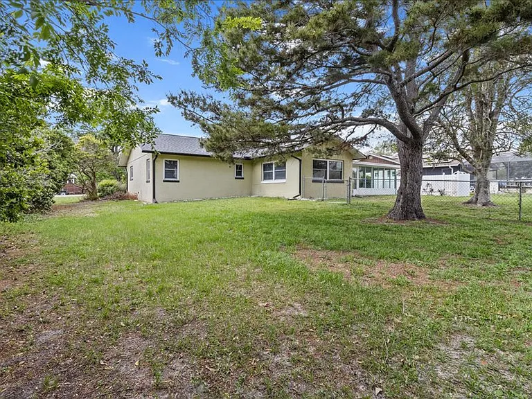 3591 N Honeylocust Dr — Photo 19