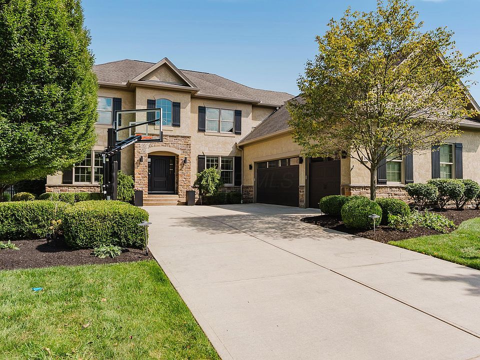 1st image of 4536 Village Club Dr