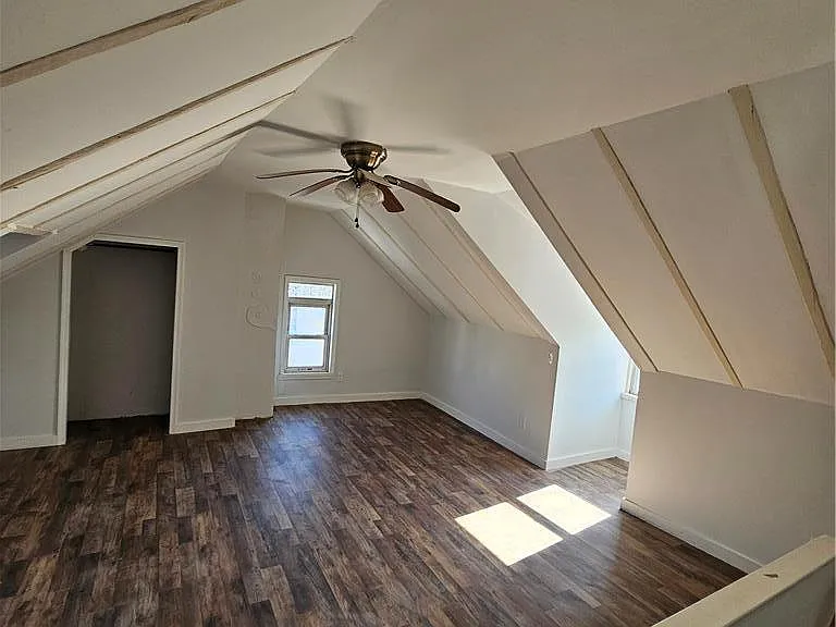 912 Spring Garden St — Photo 12