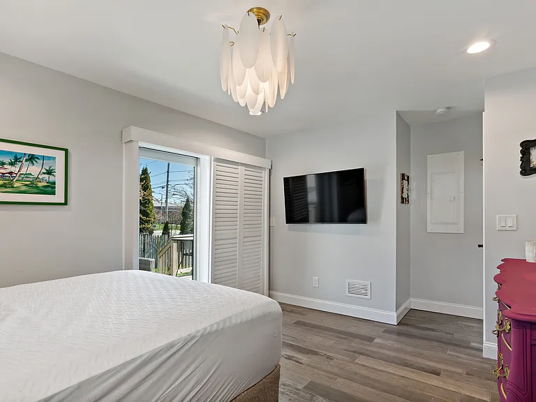 881 Point Judith Rd — Photo 11