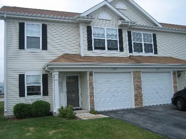 1737 W Chrysler Dr, Belvidere, IL 61008