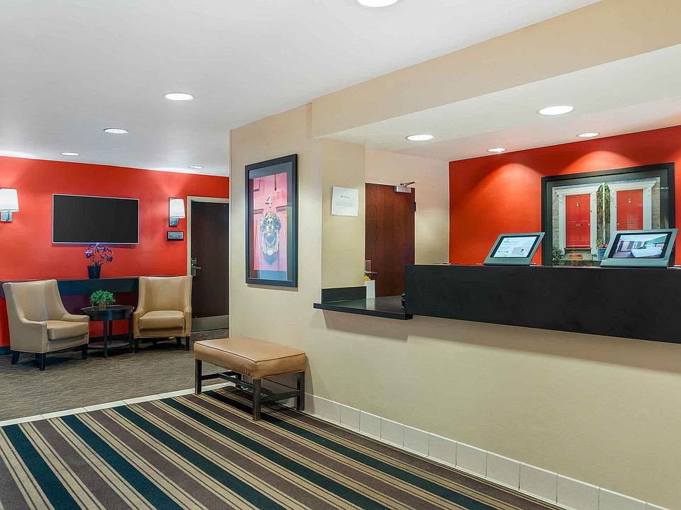 Lobby and Guest Check-in