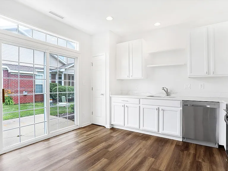 10901 Lemongrass Dr — Photo 10
