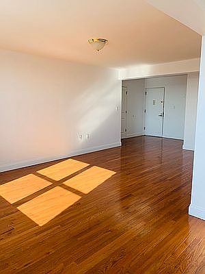 2nd image of 346 E 29th St APT 3G