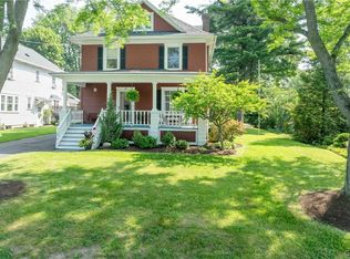57 E Lake St, Skaneateles, NY 13152