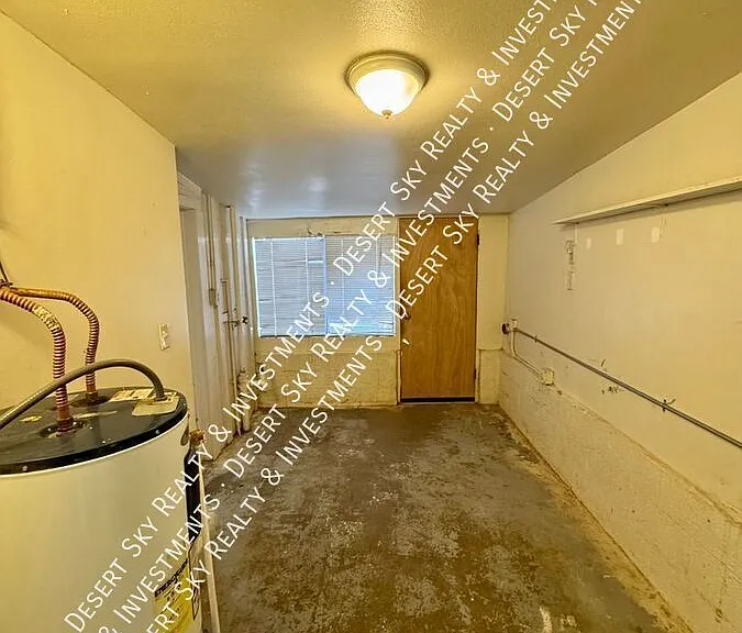 1424 S Esperanza St — Photo 21