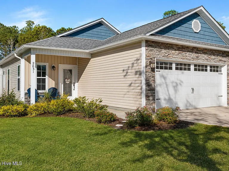 2831 Country Club Dr — Photo 3