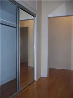 Rented by R New York | media 32