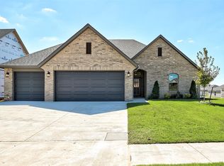 6200 Frankie Lynn Ln, Edmond, OK 73034