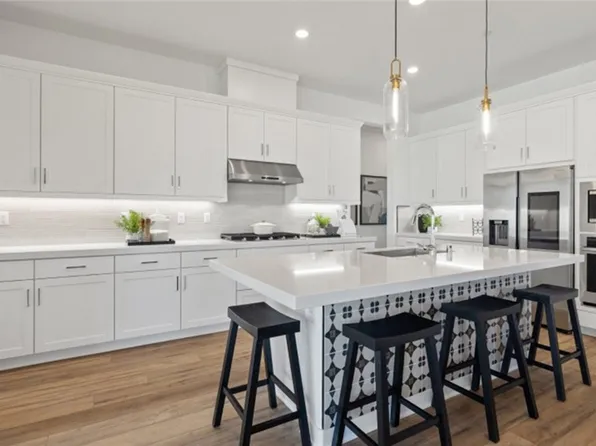 24519 Via La Sombrilla, Santa Clarita, CA 91354