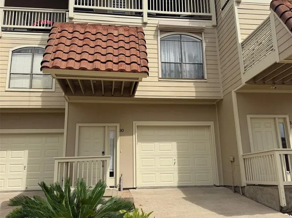 30 Dana Dr, Galveston, TX 77554