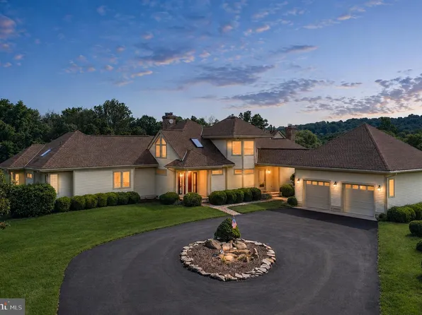 18291 Calumet Ln, Bluemont, VA 20135