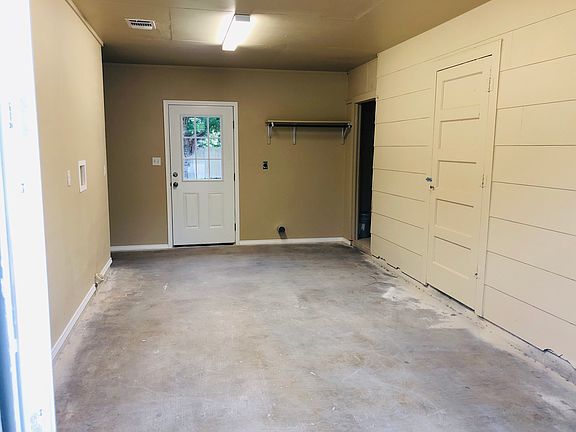 2nd image of 338 E Formosa Blvd