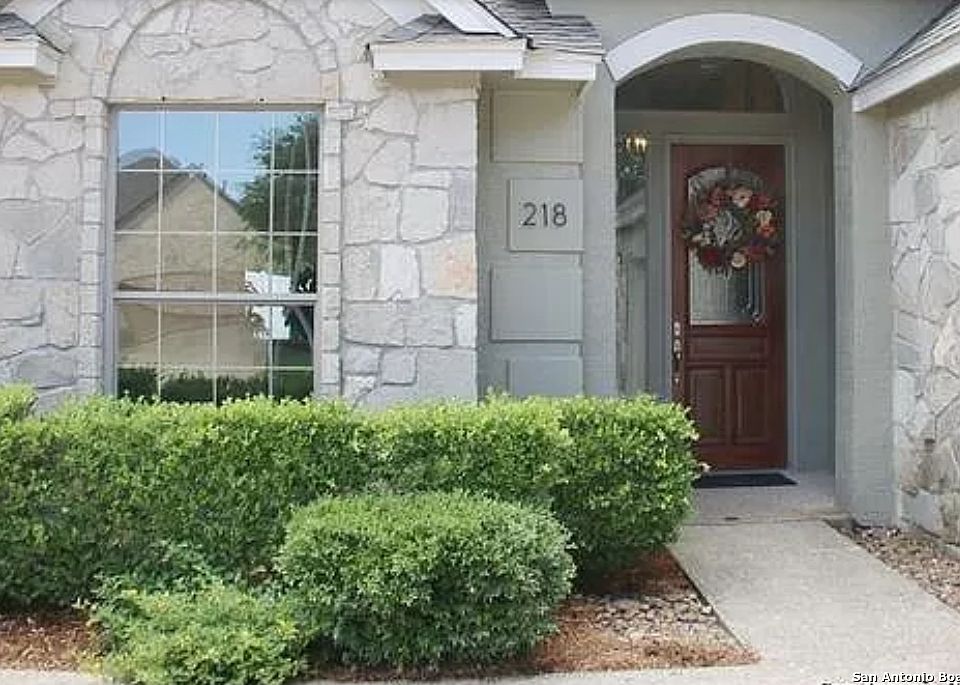 1st image of 218 GARDEN HL