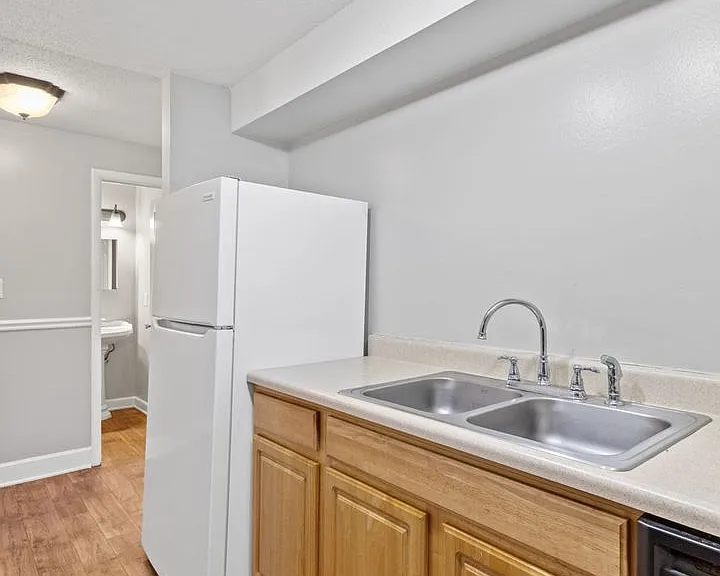 Balsam Avenue Apartments - The Villages — Photo 9
