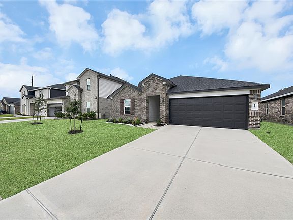 4th image of 1015 Kinder Sky Ln