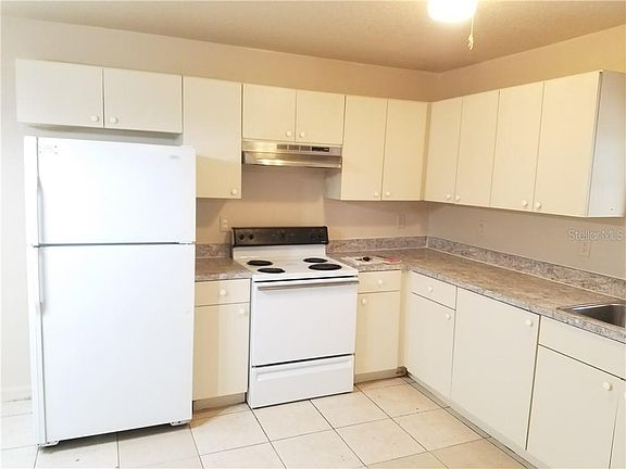 4th image of 2917 E 25th Ave