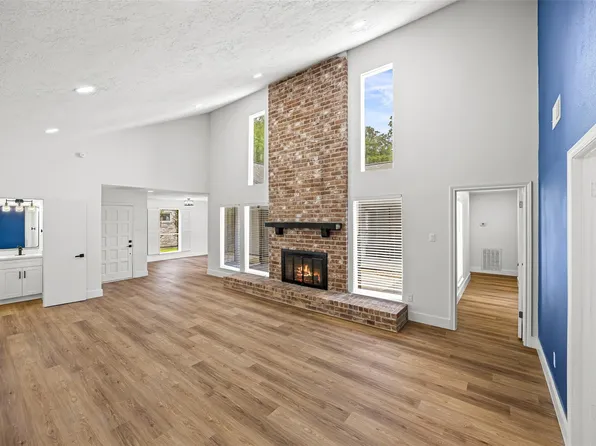 12210 Waldemar Dr, Houston, TX 77077