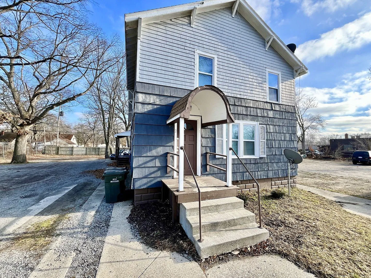 2270 S Getty St — Photo 2