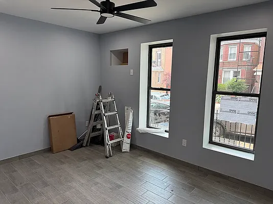 Living room, photo 2