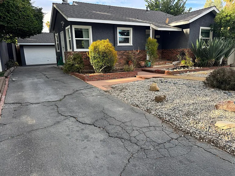 7136 Jellico Ave — Photo 3