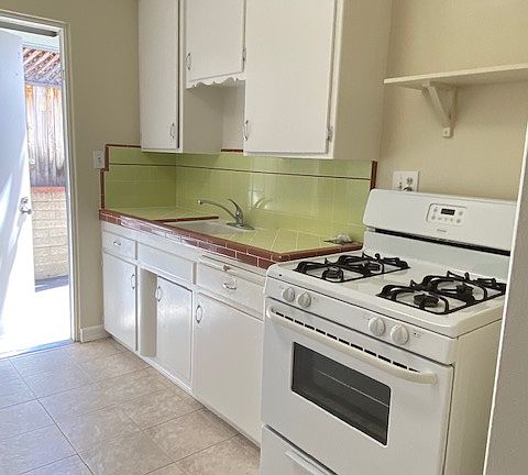 4th image of 4616 Florida St APT 4