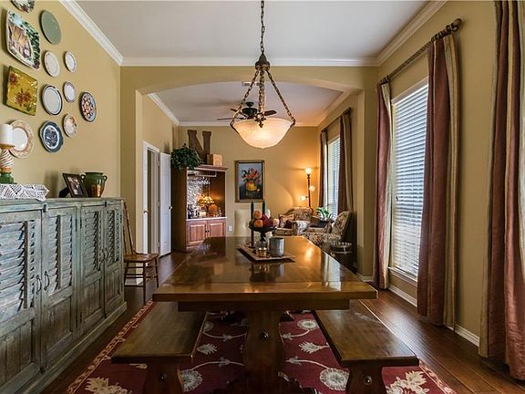 4th image of 8497 Turnberry Dr