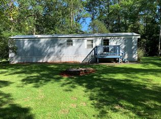 46 Cyprus Ave, Willsboro, NY 12996