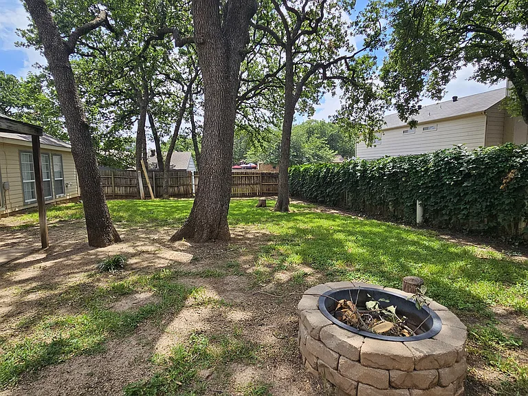 416 Thorn Wood Dr — Photo 22