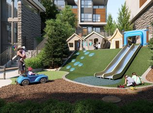 390 Guilby St #105, Coquitlam, BC V3K3Y6