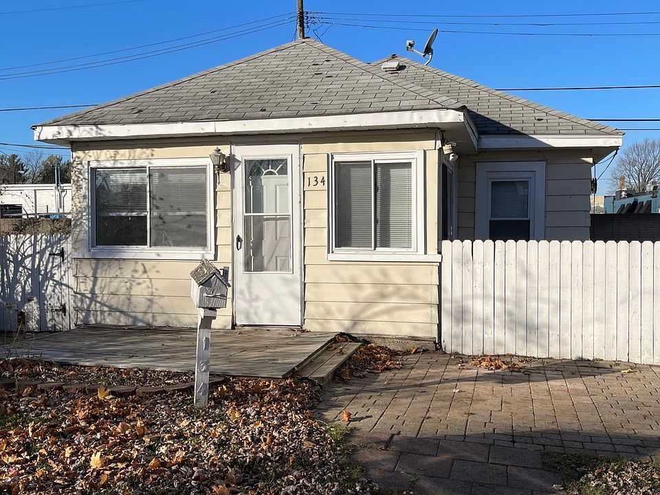 1st image of 134 Jefferson Ave
