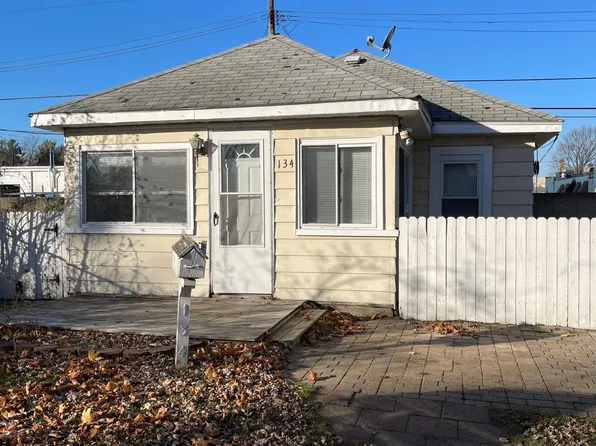 134 Jefferson Ave, Clawson, MI 48017