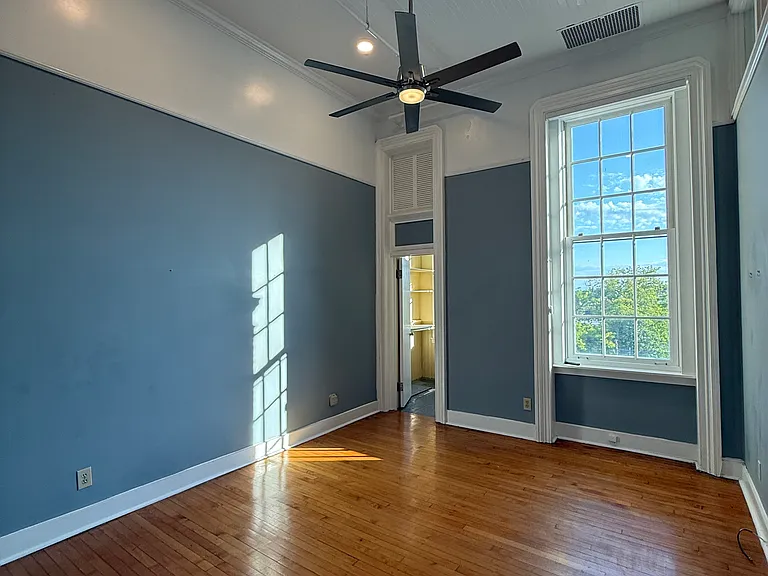 409 Madison Ave #303 — Photo 6