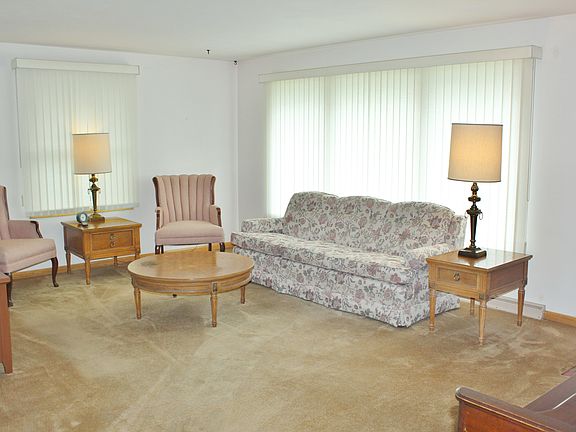 Spacious Living Room