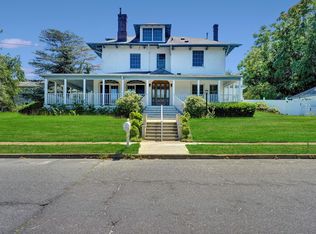 8 S Lake Dr, Lakewood, NJ 08701
